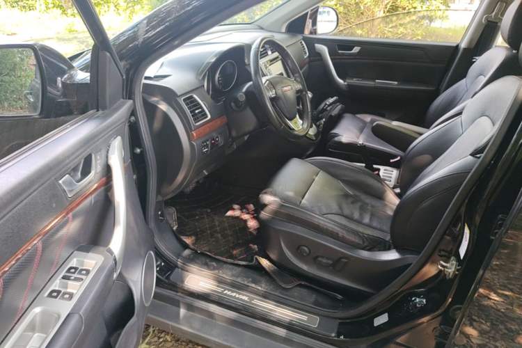 Used Haval H6 2014 Sport Edition 2.4L Automatic Elite Model Driver Seat