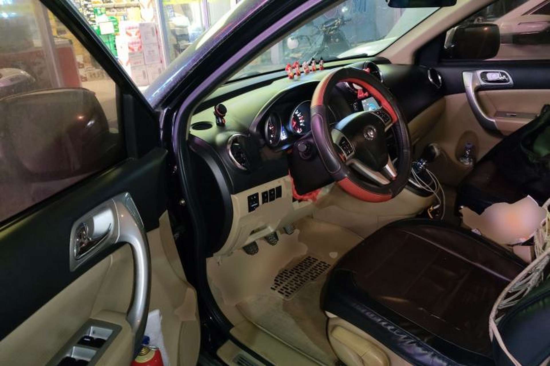 Used Haval H6 2014 Upgraded Model 2.0T Diesel Manual Two-Wheel Drive Elite Version Driver Seat