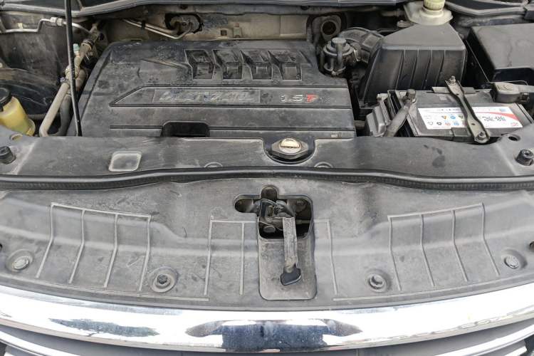 Used Haval H6 2014 Sport Version 1.5T Manual Two-Wheel Drive Elite Edition Engine Bay
