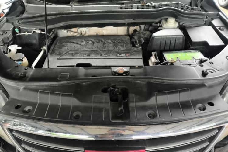 Used Haval H6 2014 Upgraded Model 1.5T Manual Two-Wheel Drive Elite Version Engine Bay