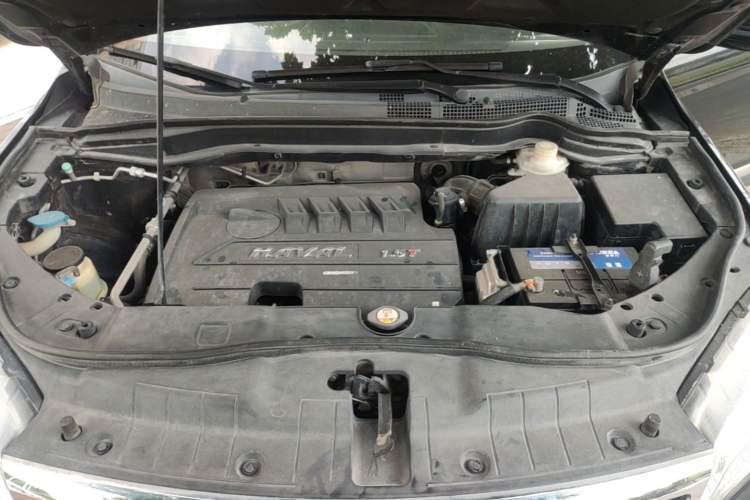 Used Haval H6 2014 Sport Edition 1.5T Manual 4x4 Elite Model Engine Bay