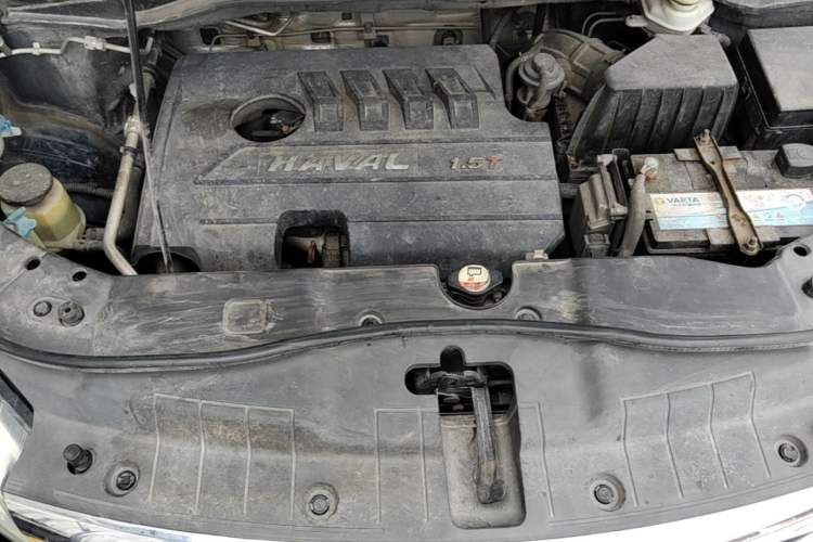 Used Haval H6 2014 Sport Version 1.5T Manual Two-Wheel Drive Elite Edition Engine Bay