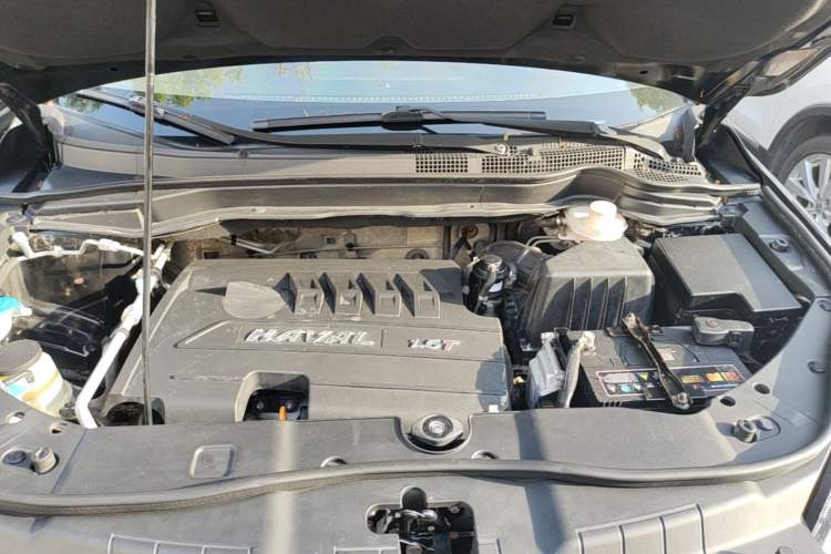 Used Haval H6 2014 Sport Version 1.5T Manual Two-Wheel Drive Elite Edition Engine Bay