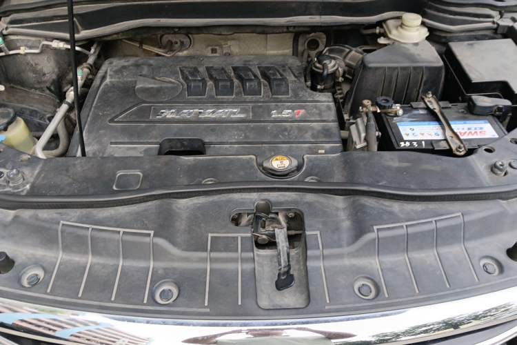 Used Haval H6 2014 Sport Version 1.5T Manual Two-Wheel Drive Elite Edition Engine Bay