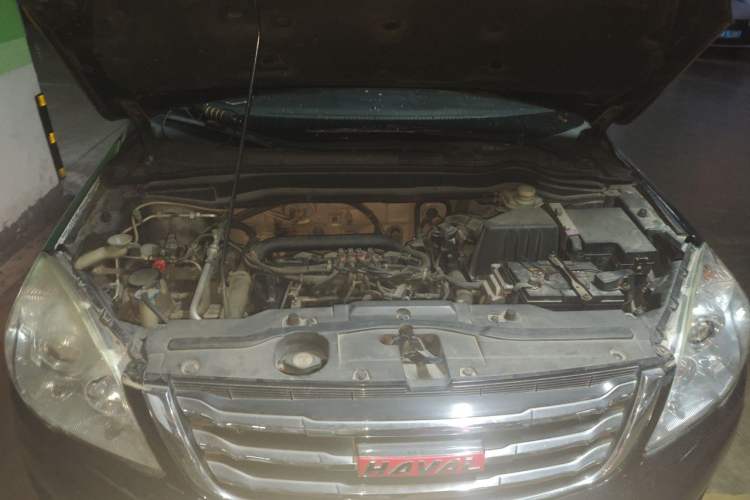Used Haval H6 2014 Upgraded Model 1.5T Manual Two-Wheel Drive Elite Version Engine Bay
