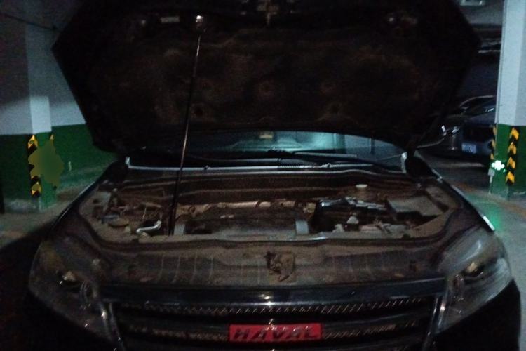 Used Haval H6 2014 Sports Edition 2.4L Automatic Prestige Model Engine Bay