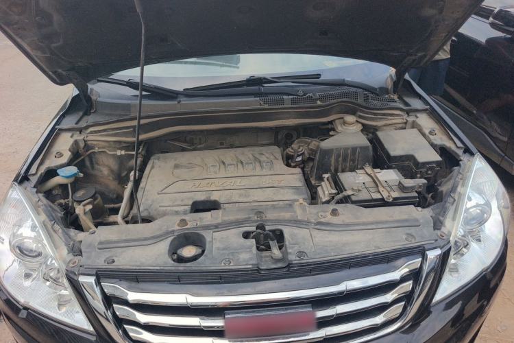 Used Haval H6 2014 Upgraded Model 1.5T Manual Two-Wheel Drive Elite Version Engine Bay