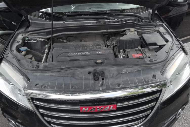 Used Haval H6 2014 Sport Version 1.5T Manual Two-Wheel Drive Elite Edition Engine Bay