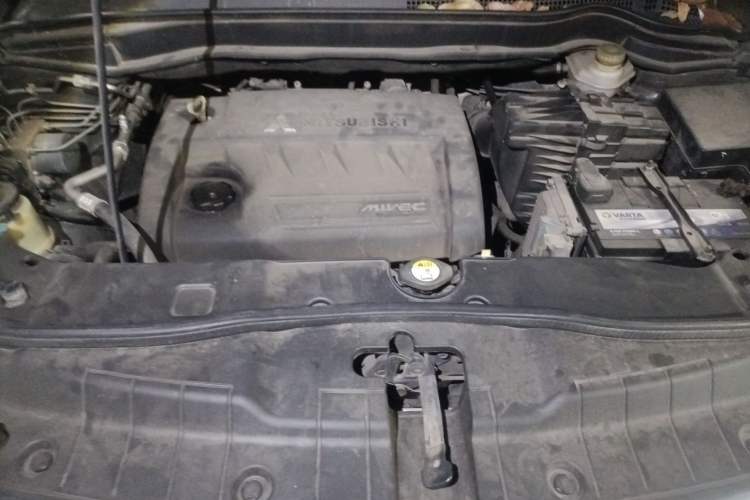 Used Haval H6 2014 Sport Edition 2.4L Automatic Elite Model Engine Bay