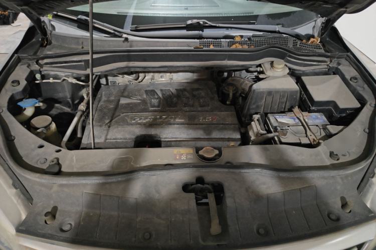 Used Haval H6 2014 Sport Version 1.5T Manual Two-Wheel Drive Elite Edition Engine Bay