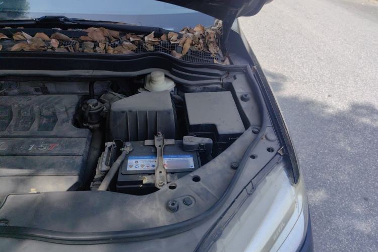 Used Haval H6 2014 Sport Version 1.5T Manual Two-Wheel Drive Elite Edition Engine Bay Left