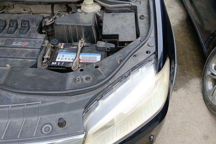 Used Haval H6 2014 Sport Version 1.5T Manual Two-Wheel Drive Elite Edition Engine Bay Left