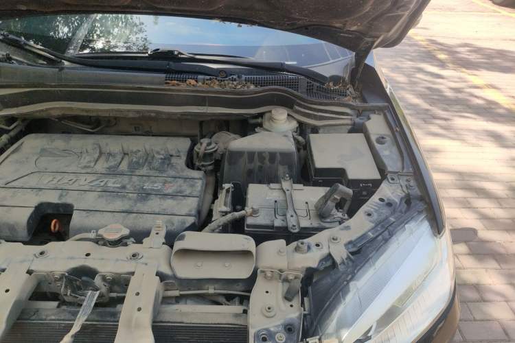 Used Haval H6 2014 Sport Version 1.5T Manual Two-Wheel Drive Elite Edition Engine Bay Left