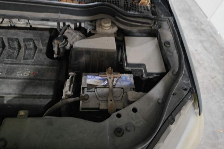 Used Haval H6 2014 Sport Version 1.5T Manual Two-Wheel Drive Elite Edition Engine Bay Left