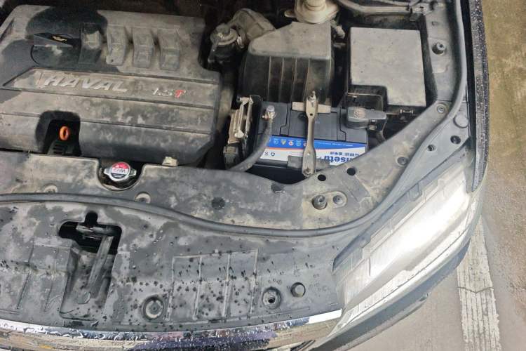 Used Haval H6 2014 Sport Version 1.5T Manual Two-Wheel Drive Elite Edition Engine Bay Left