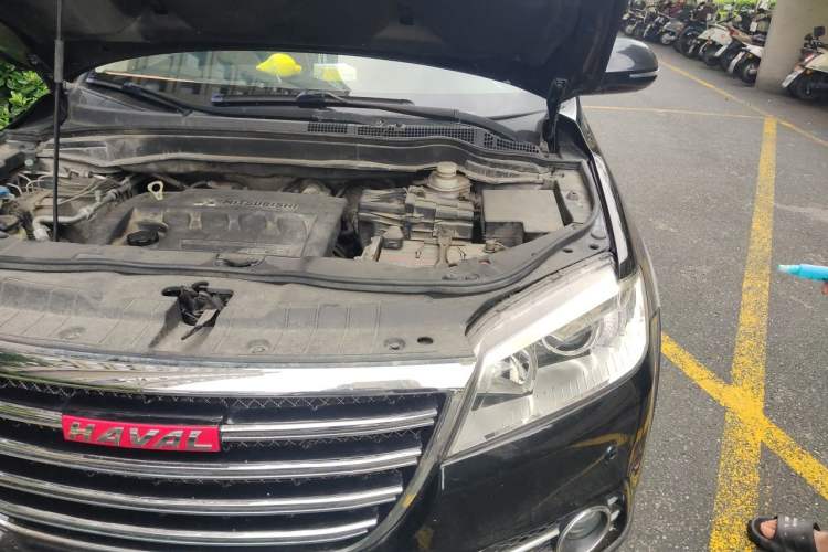 Used Haval H6 2014 Sport Edition 2.4L Automatic Elite Model Engine Bay Left