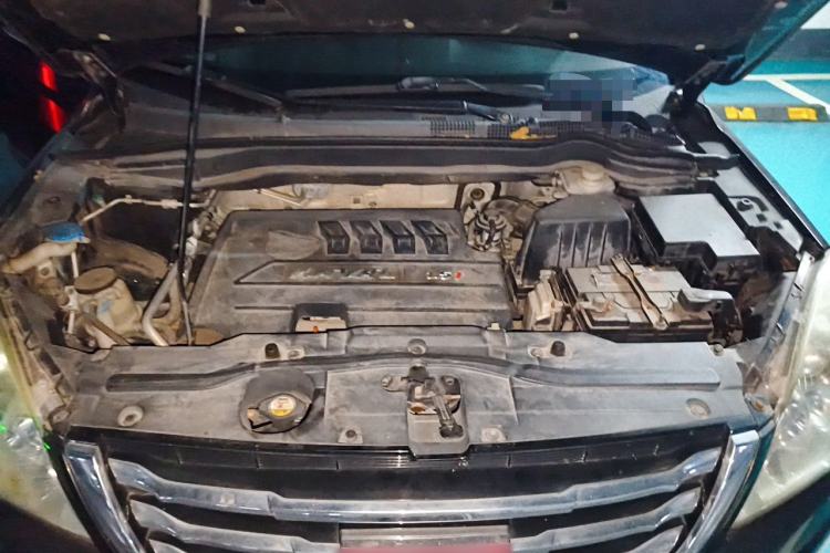 Used Haval H6 2014 Upgraded Model 1.5T Manual Two-Wheel Drive Elite Version Engine Bay