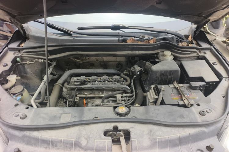 Used Haval H6 2014 Sport Version 1.5T Manual Two-Wheel Drive Elite Edition Engine Bay