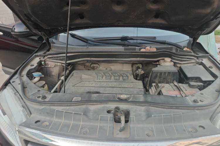 Used Haval H6 2014 Sport Version 1.5T Manual Two-Wheel Drive Elite Edition Engine Bay