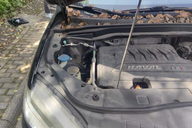 Used Haval H6 2014 Sport Version 1.5T Manual Two-Wheel Drive Elite Edition Engine Bay Right