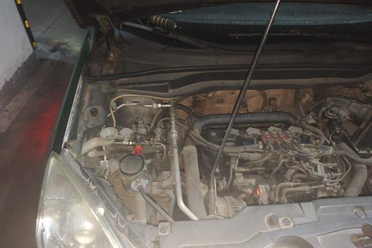 Used Haval H6 2014 Upgraded Model 1.5T Manual Two-Wheel Drive Elite Version Engine Bay Right