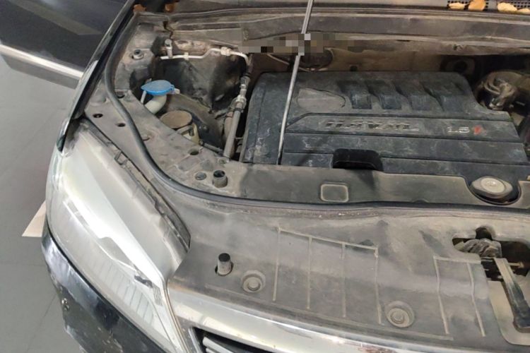 Used Haval H6 2014 Sport Version 1.5T Manual Two-Wheel Drive Elite Edition Engine Bay Right