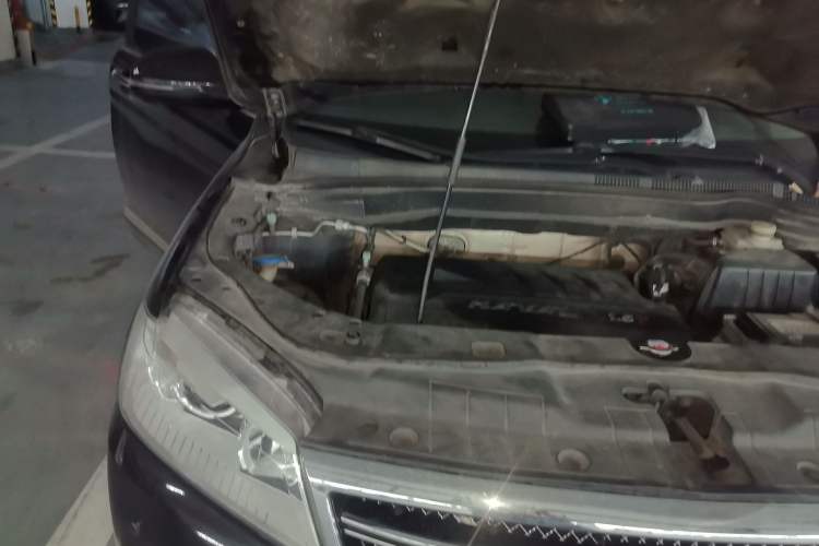 Used Haval H6 2014 Sport Version 1.5T Manual Two-Wheel Drive Elite Edition Engine Bay Right