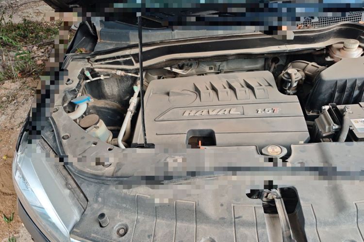 Used Haval H6 2014 Sport Version 1.5T Manual Two-Wheel Drive Elite Edition Engine Bay Right