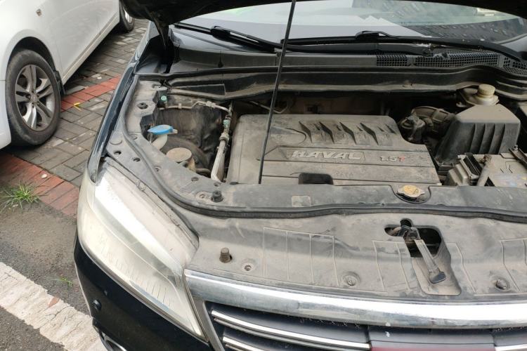 Used Haval H6 2014 Sport Version 1.5T Manual Two-Wheel Drive Elite Edition Engine Bay Right