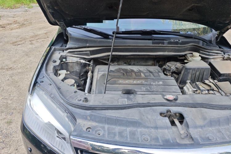 Used Haval H6 2014 Sport Version 1.5T Manual Two-Wheel Drive Elite Edition Engine Bay Right