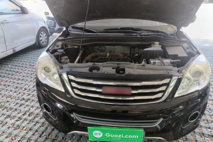 Used Haval H6 2014 Upgraded Model 1.5T Manual Two-Wheel Drive Elite Version Engine Bay Right
