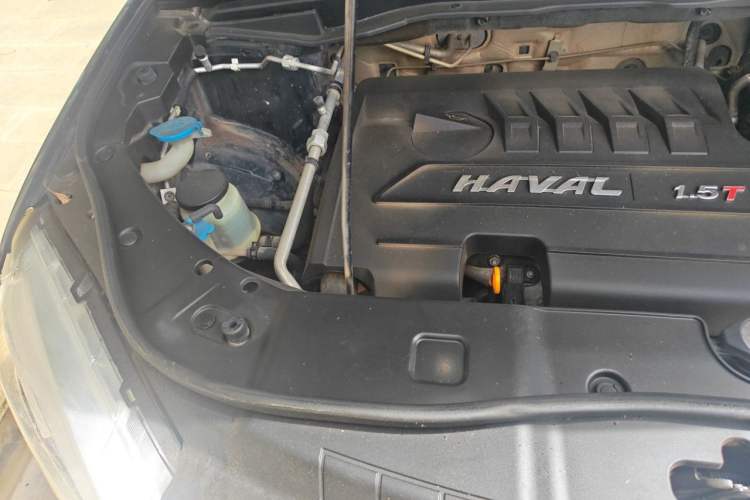 Used Haval H6 2014 Sport Version 1.5T Manual Two-Wheel Drive Elite Edition Engine Bay Right