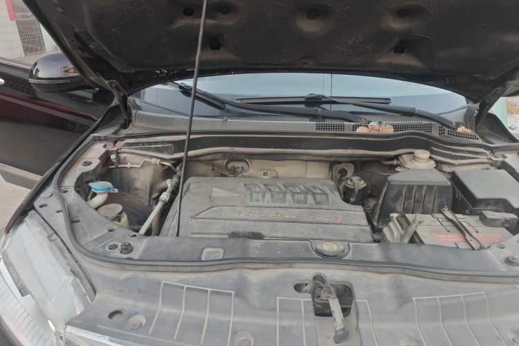 Used Haval H6 2014 Sport Version 1.5T Manual Two-Wheel Drive Elite Edition Engine Bay Right