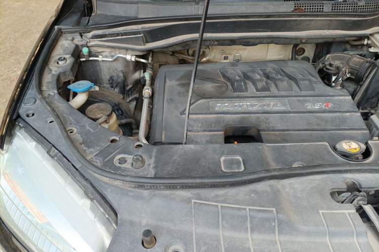 Used Haval H6 2014 Sport Version 1.5T Manual Two-Wheel Drive Elite Edition Engine Bay Right