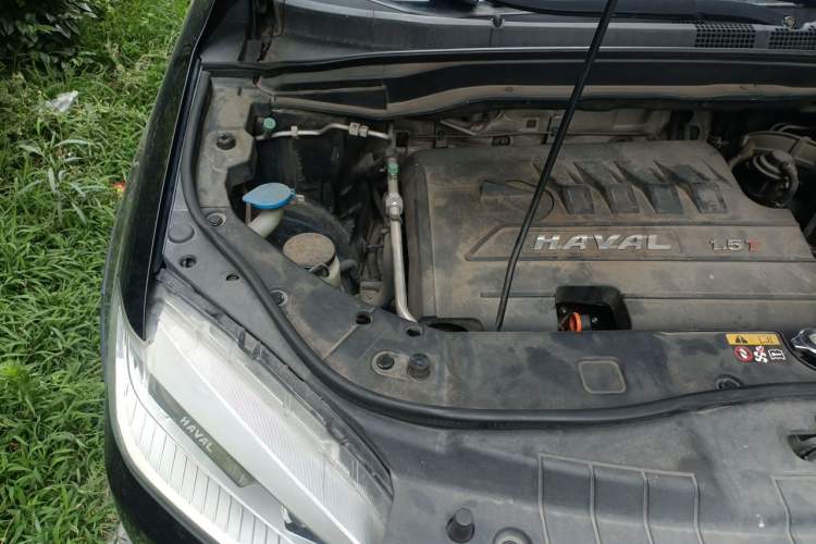 Used Haval H6 2014 Sport Version 1.5T Manual Two-Wheel Drive Elite Edition Engine Bay Right