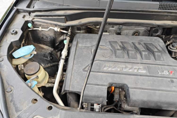 Used Haval H6 2014 Sport Version 1.5T Manual Two-Wheel Drive Elite Edition Engine Bay Right
