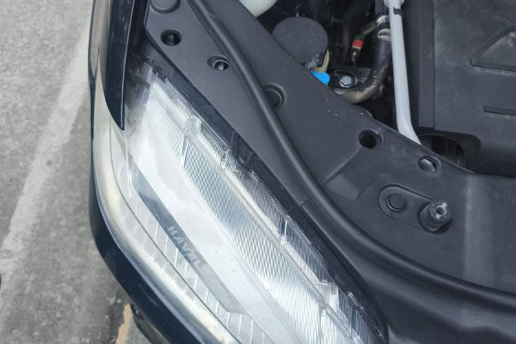 Used Haval H6 2014 Sport Version 1.5T Manual Two-Wheel Drive Elite Edition Engine Bay Right