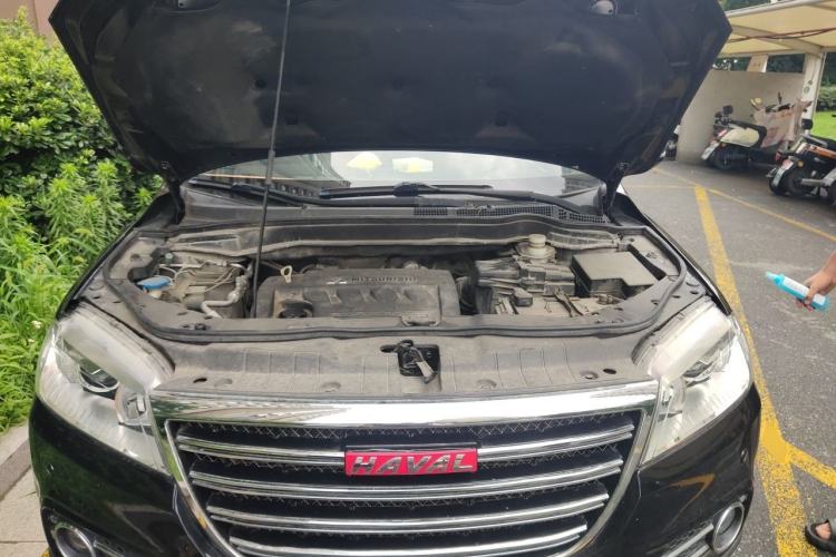 Used Haval H6 2014 Sport Edition 2.4L Automatic Elite Model Engine Bay