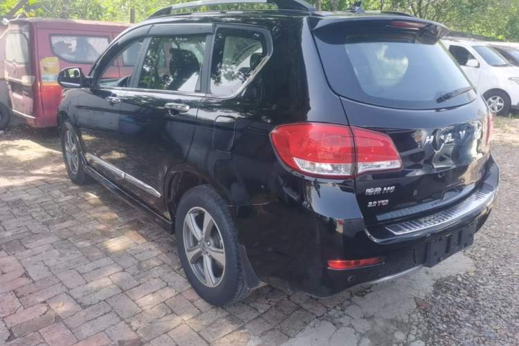 Used Haval H6 2014 Upgraded Model 2.0T Diesel Manual Two-Wheel Drive Urban Version Exterior 2