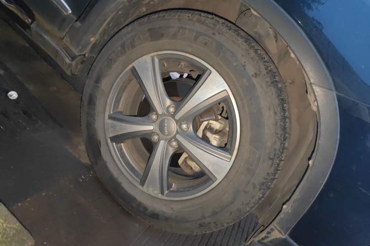 Used Haval H6 2014 Sport Edition 2.0T Diesel Manual Two-Wheel-Drive Elite Model Exterior 7