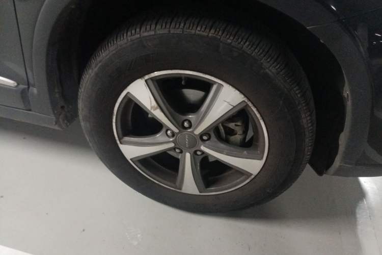 Used Haval H6 2014 Sport Edition 2.4L Automatic Elite Model Exterior 7