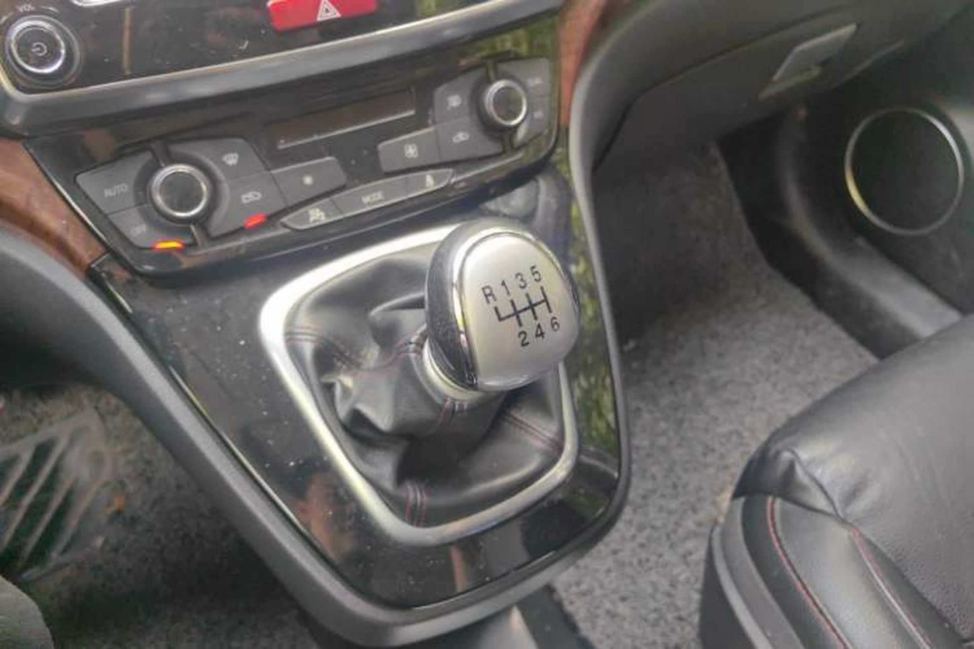 Used Haval H6 2014 Sport Version 1.5T Manual Two-Wheel Drive Elite Edition Gear Lever