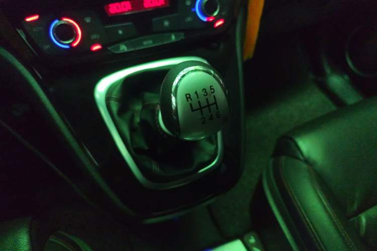 Used Haval H6 2014 Sport Version 1.5T Manual Two-Wheel Drive Elite Edition Gear Lever