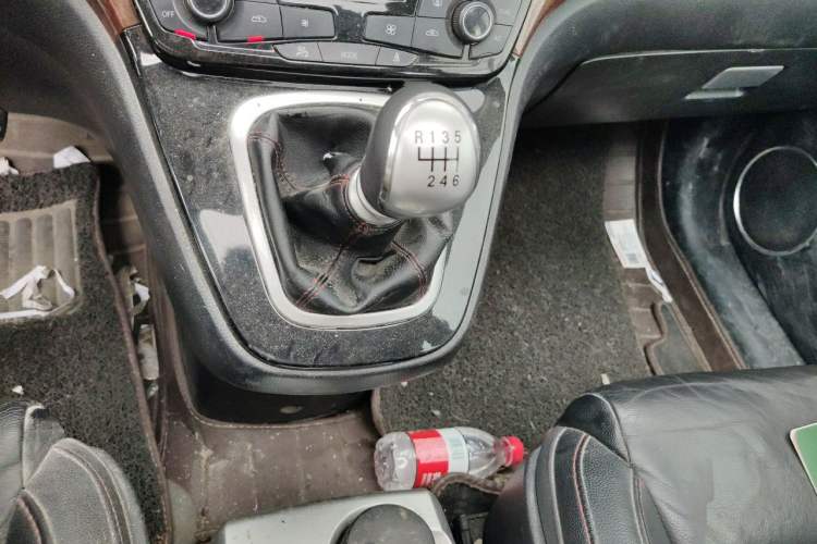 Used Haval H6 2014 Sport Version 1.5T Manual Two-Wheel Drive Elite Edition Gear Lever