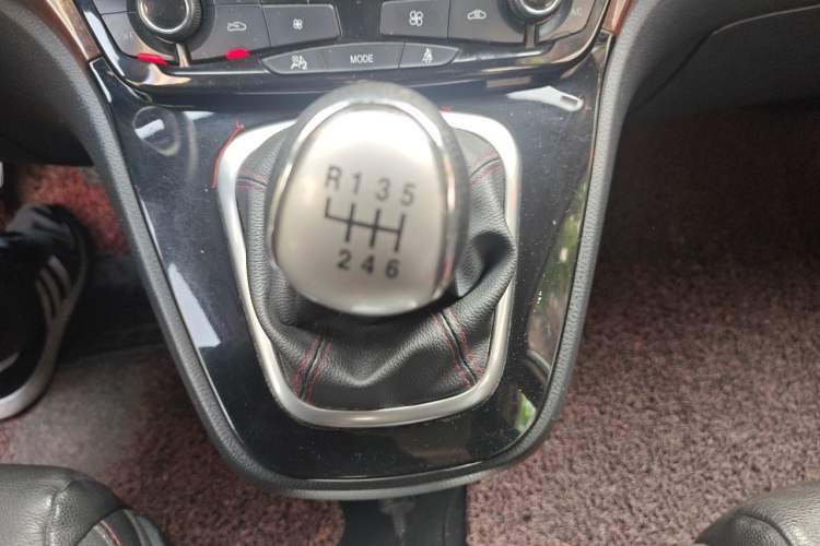 Used Haval H6 2014 Sport Version 1.5T Manual Two-Wheel Drive Elite Edition Gear Lever