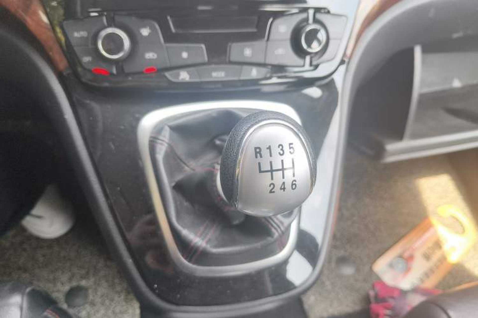 Used Haval H6 2014 Sport Version 1.5T Manual Two-Wheel Drive Elite Edition Gear Lever