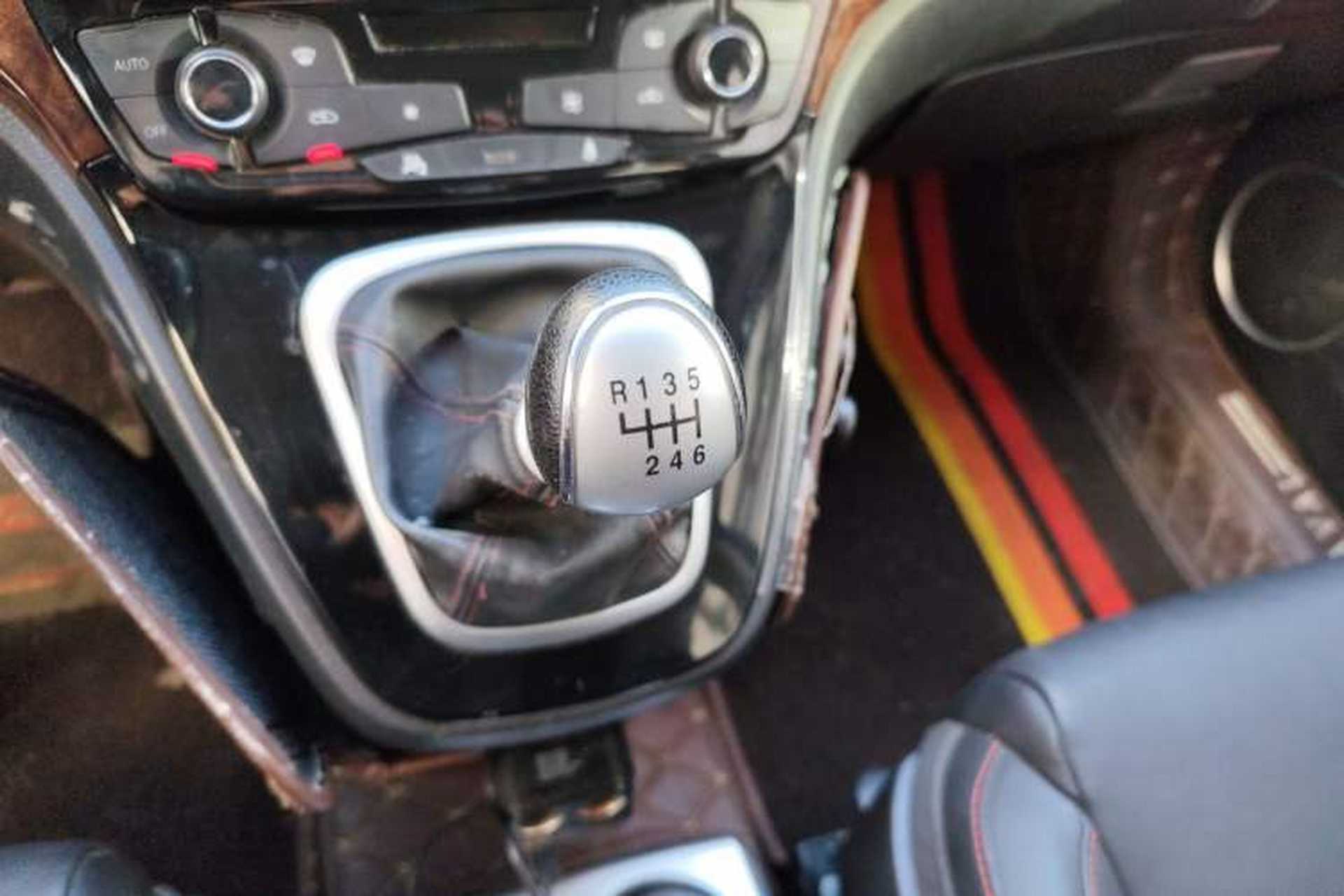 Used Haval H6 2014 Sport Version 1.5T Manual Two-Wheel Drive Elite Edition Gear Lever