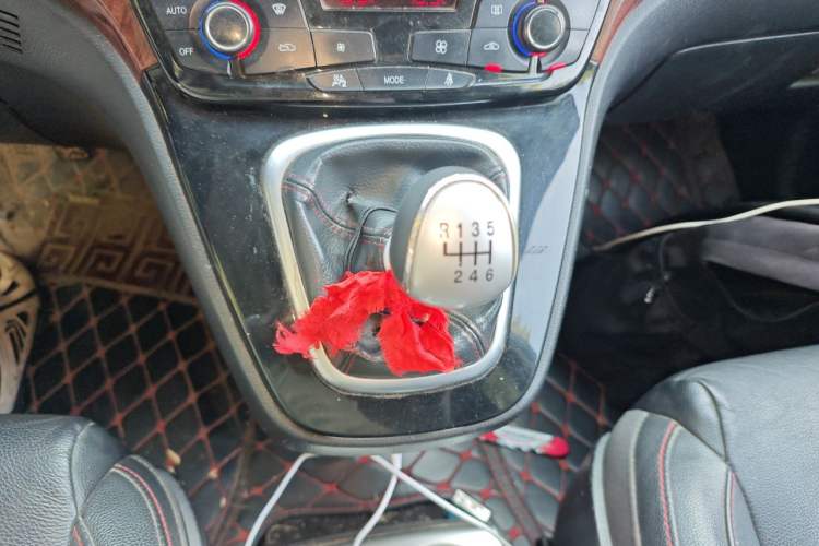 Used Haval H6 2014 Sport Version 1.5T Manual Two-Wheel Drive Elite Edition Gear Lever