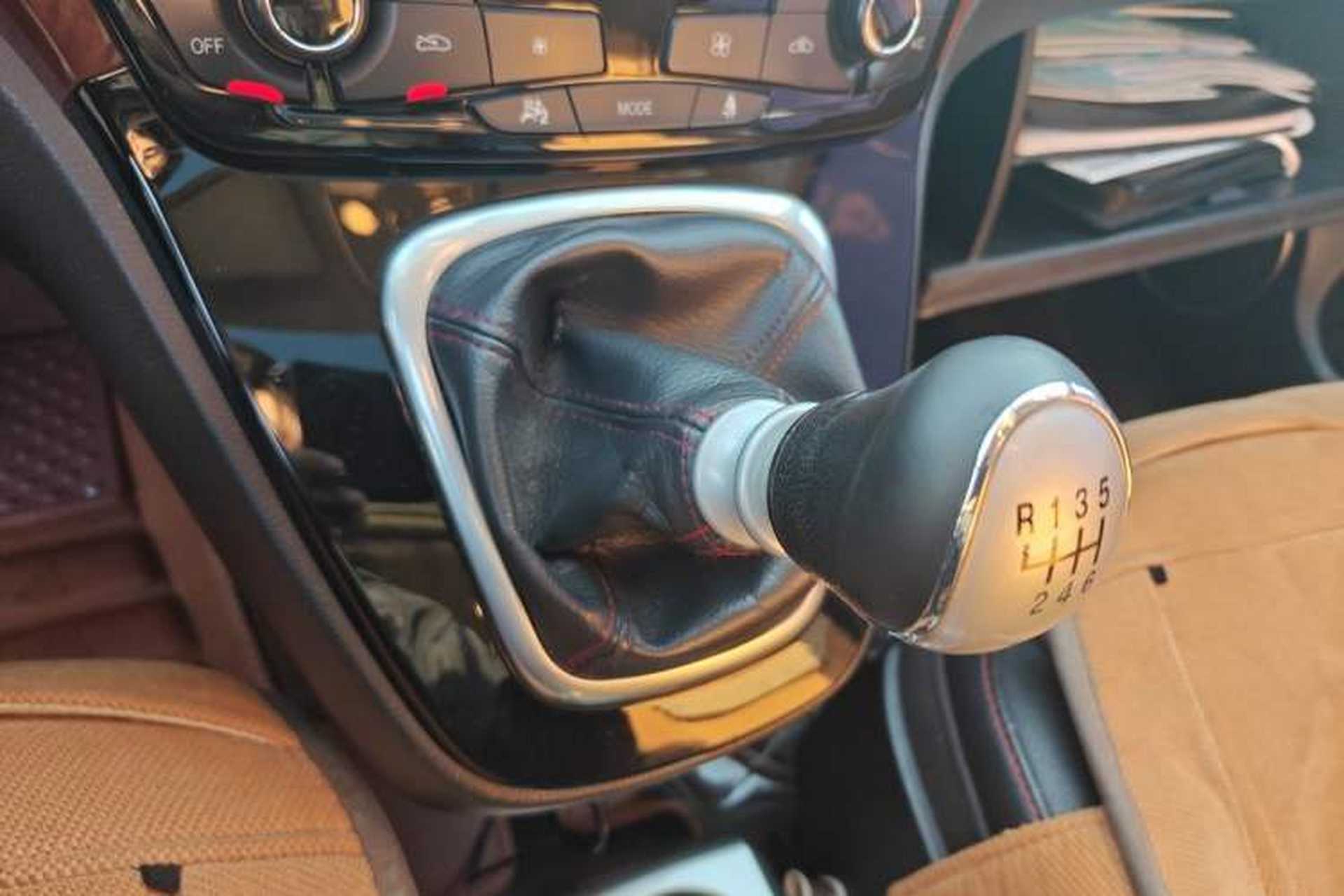 Used Haval H6 2014 Sport Version 1.5T Manual Two-Wheel Drive Elite Edition Gear Lever