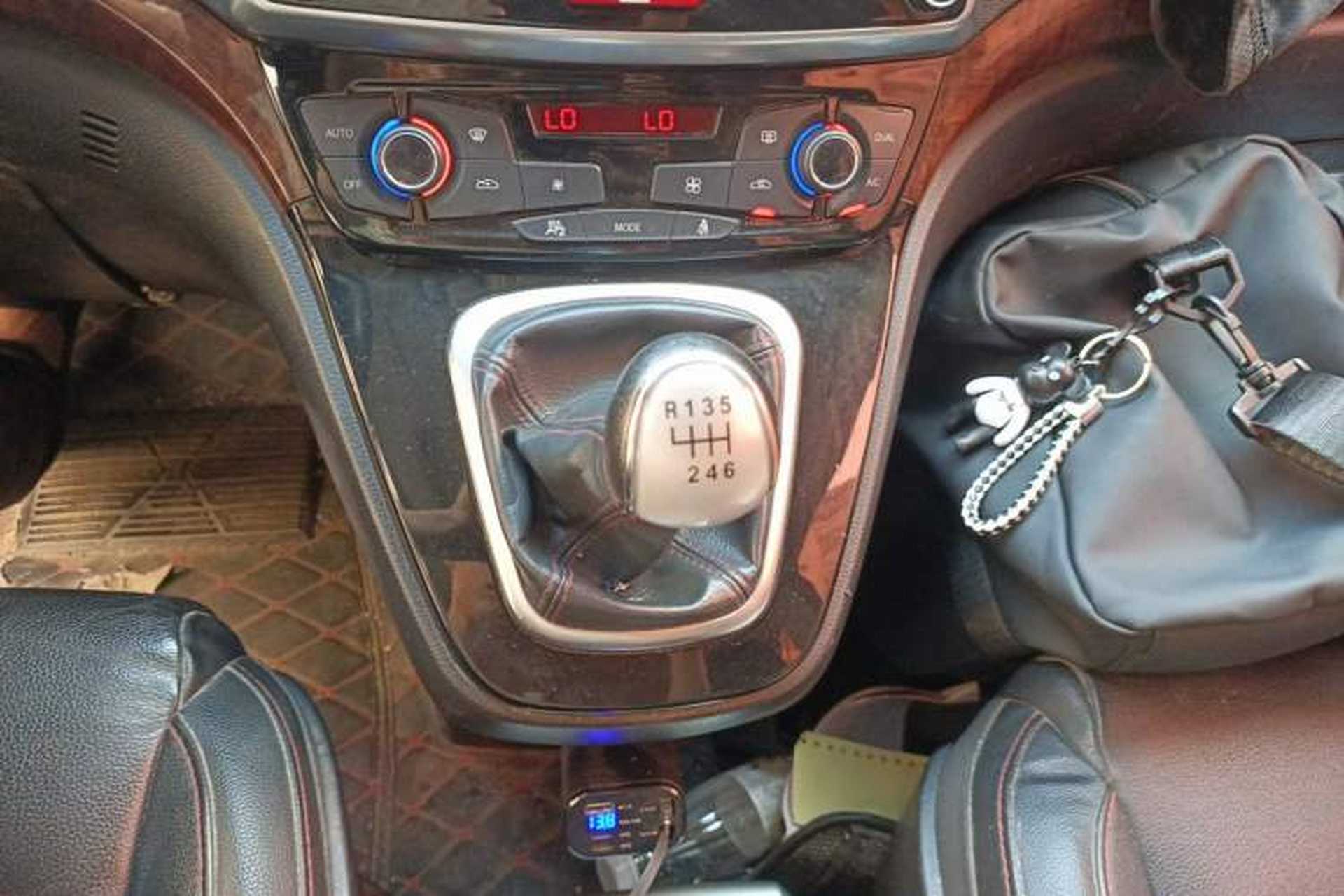 Used Haval H6 2014 Sport Version 1.5T Manual Two-Wheel Drive Elite Edition Gear Lever